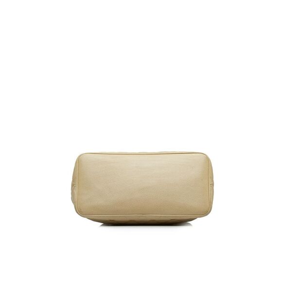 Pre Loved Chanel Caviar Medallion Tote - Picture 4 of 15